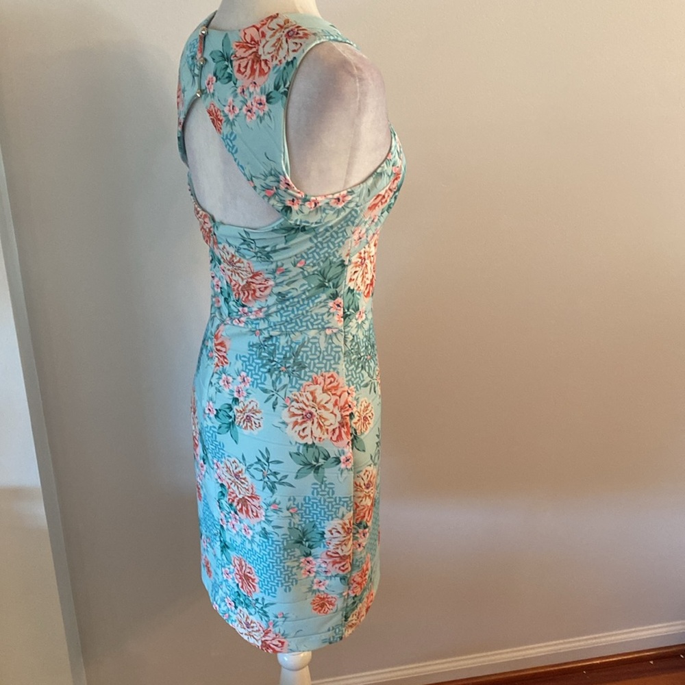 Guess NWT size 6 bodycon mint floral dress - Picture 6 of 12